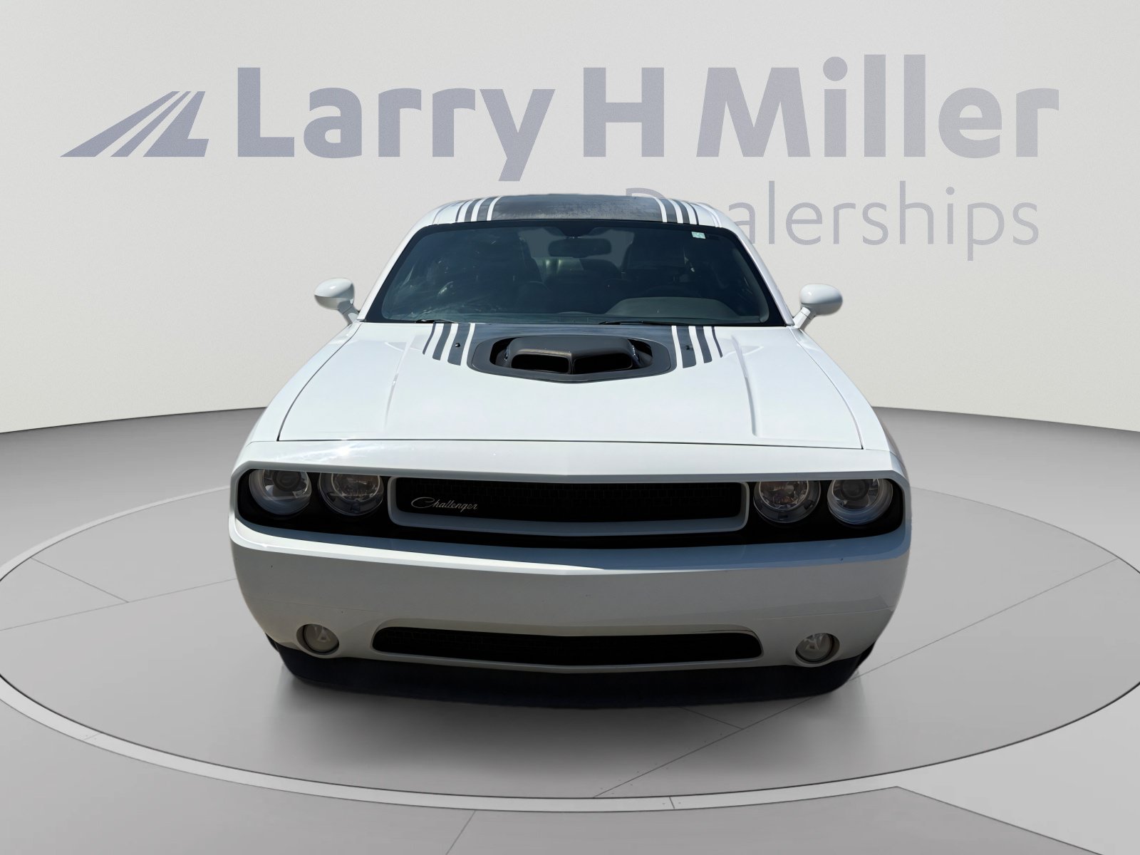 Used 2014 Dodge Challenger R/T RWD image 8