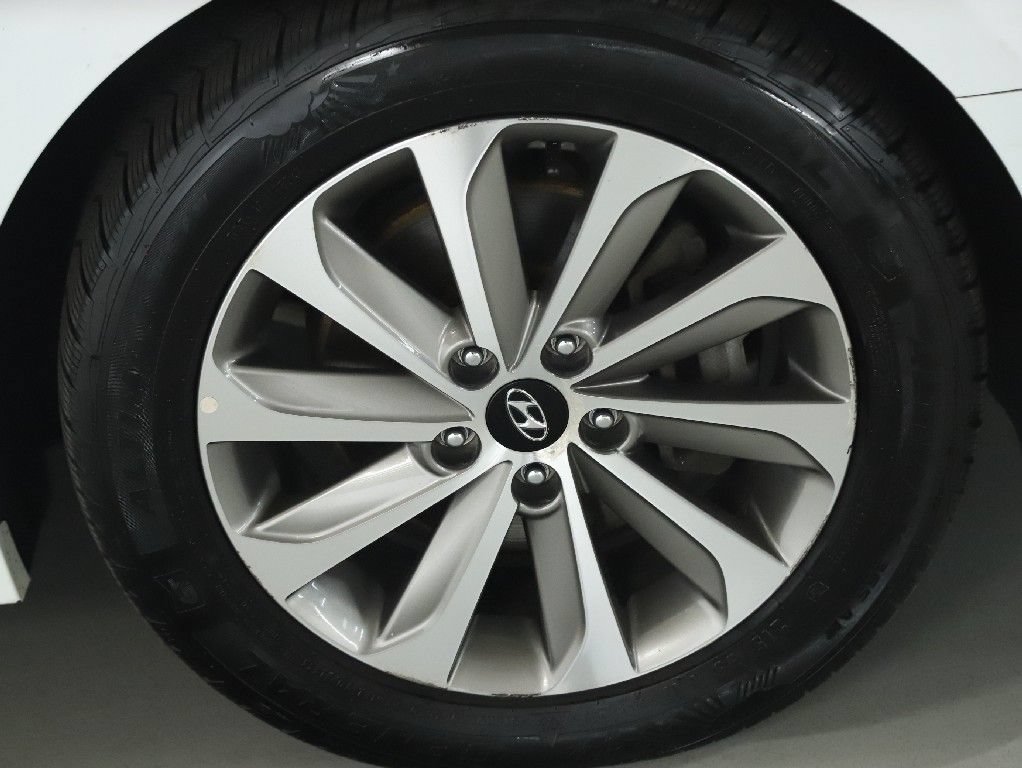 Used 2017 Hyundai Sonata Sport w/ Value Edition Package 02 FWD image 10