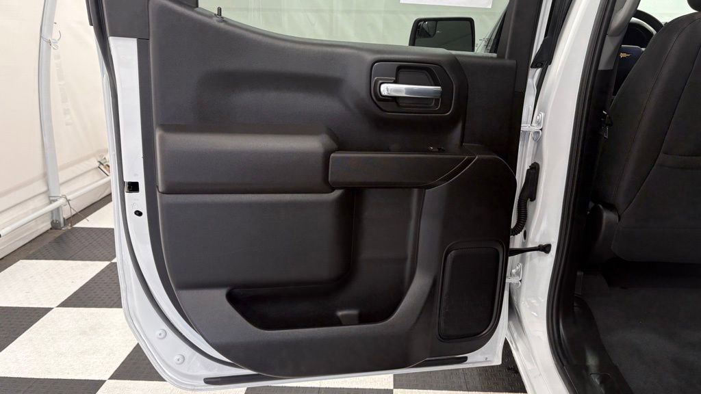 Used 2024 Chevrolet Silverado 1500 Custom image 17
