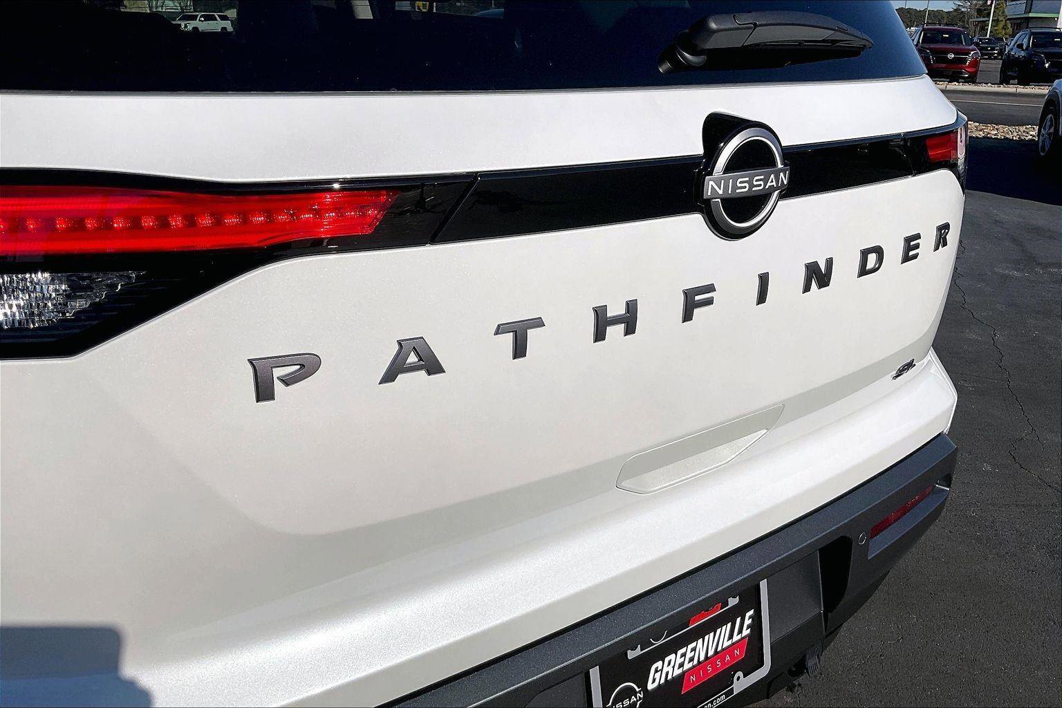 New 2026 Nissan Pathfinder SL image 13