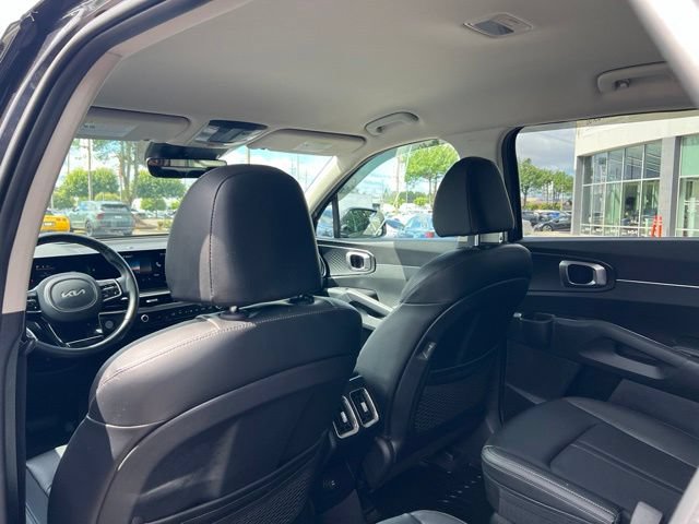 Used 2025 Kia Sorento EX AWD/4WD image 11
