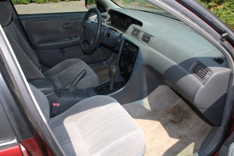 Used 2000 Toyota Camry LE FWD image 13