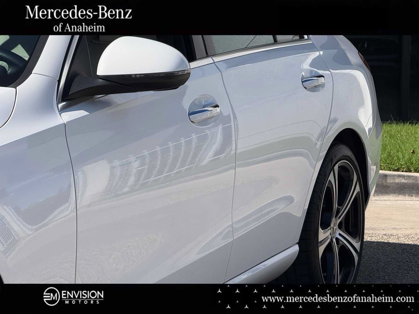 Used 2024 Mercedes-Benz C 300 Sedan image 4