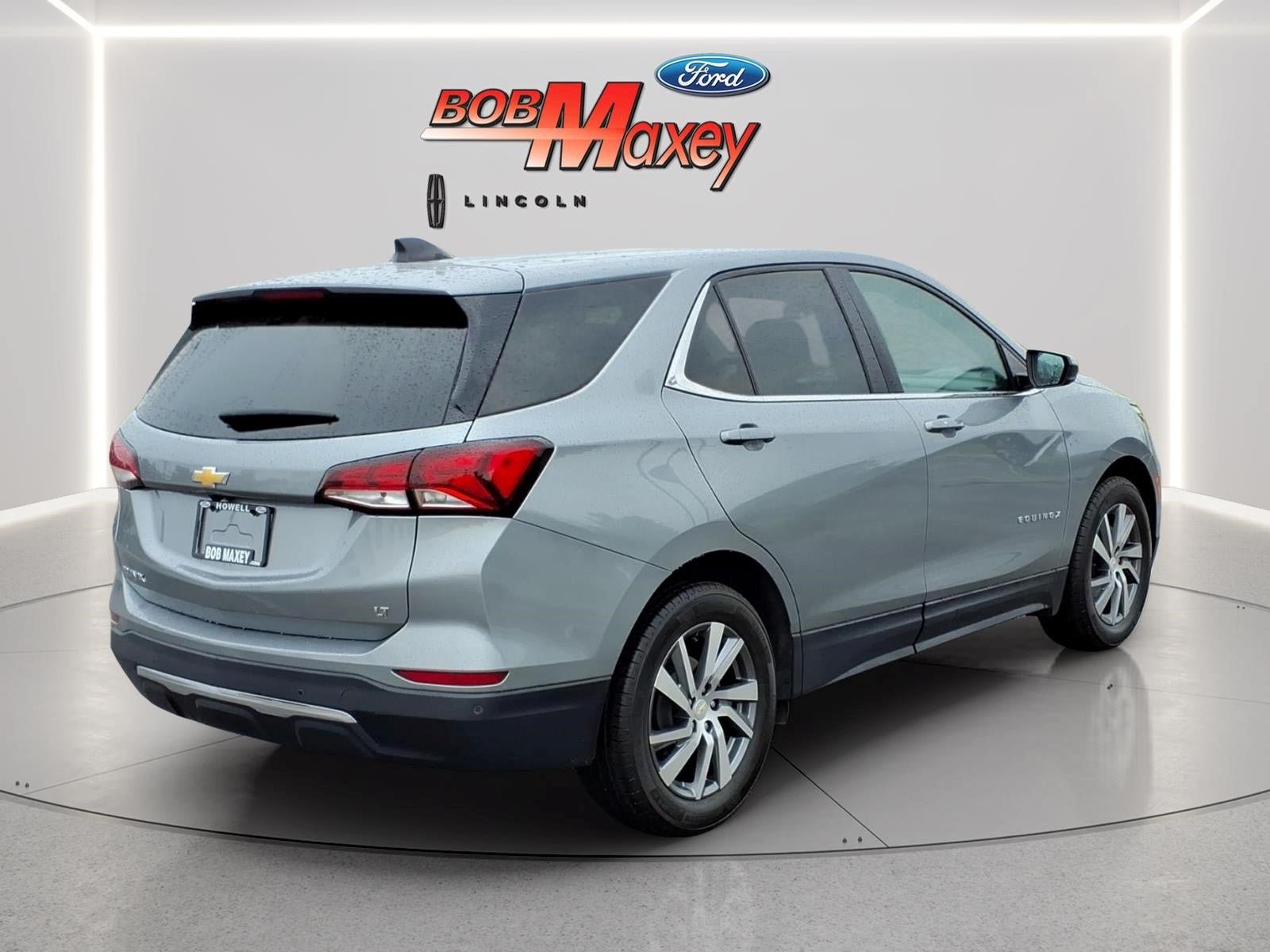 Used 2024 Chevrolet Equinox LT FWD image 4