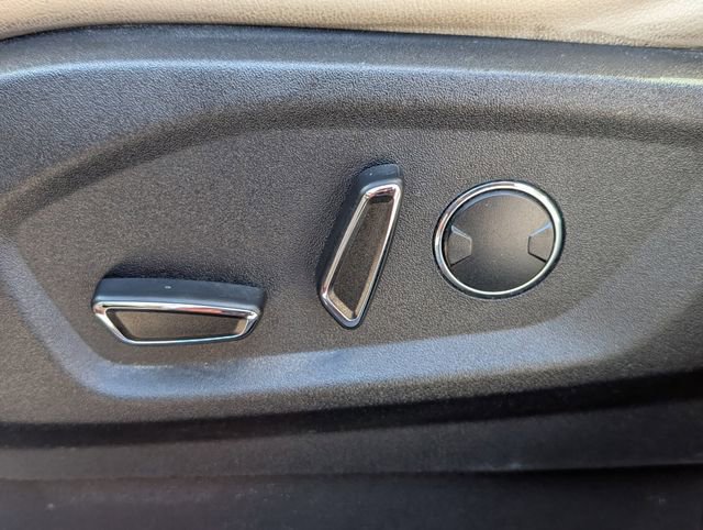 Used 2017 Ford Edge Titanium w/ Technology Package image 14