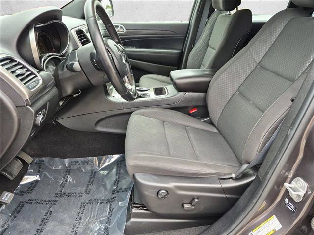 Used 2021 Jeep Grand Cherokee Laredo AWD/4WD image 17