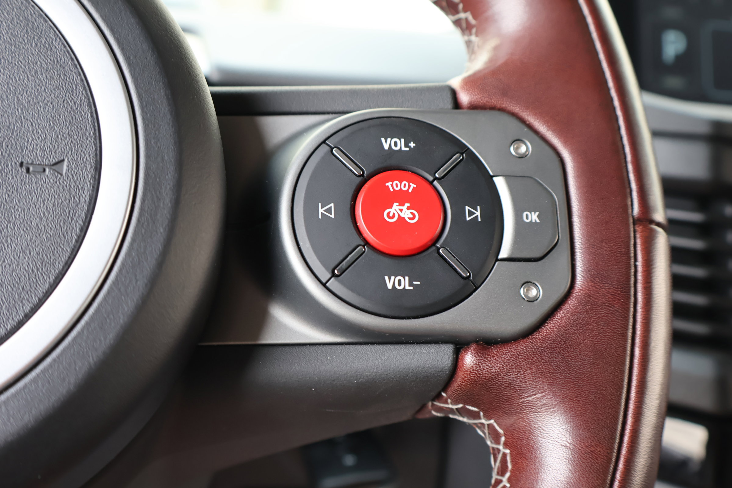 Used 2024 INEOS Grenadier Fieldmaster Edition image 24