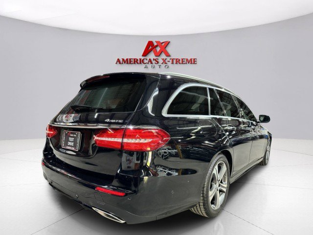 Used 2017 Mercedes-Benz E 400 4MATIC Wagon image 5