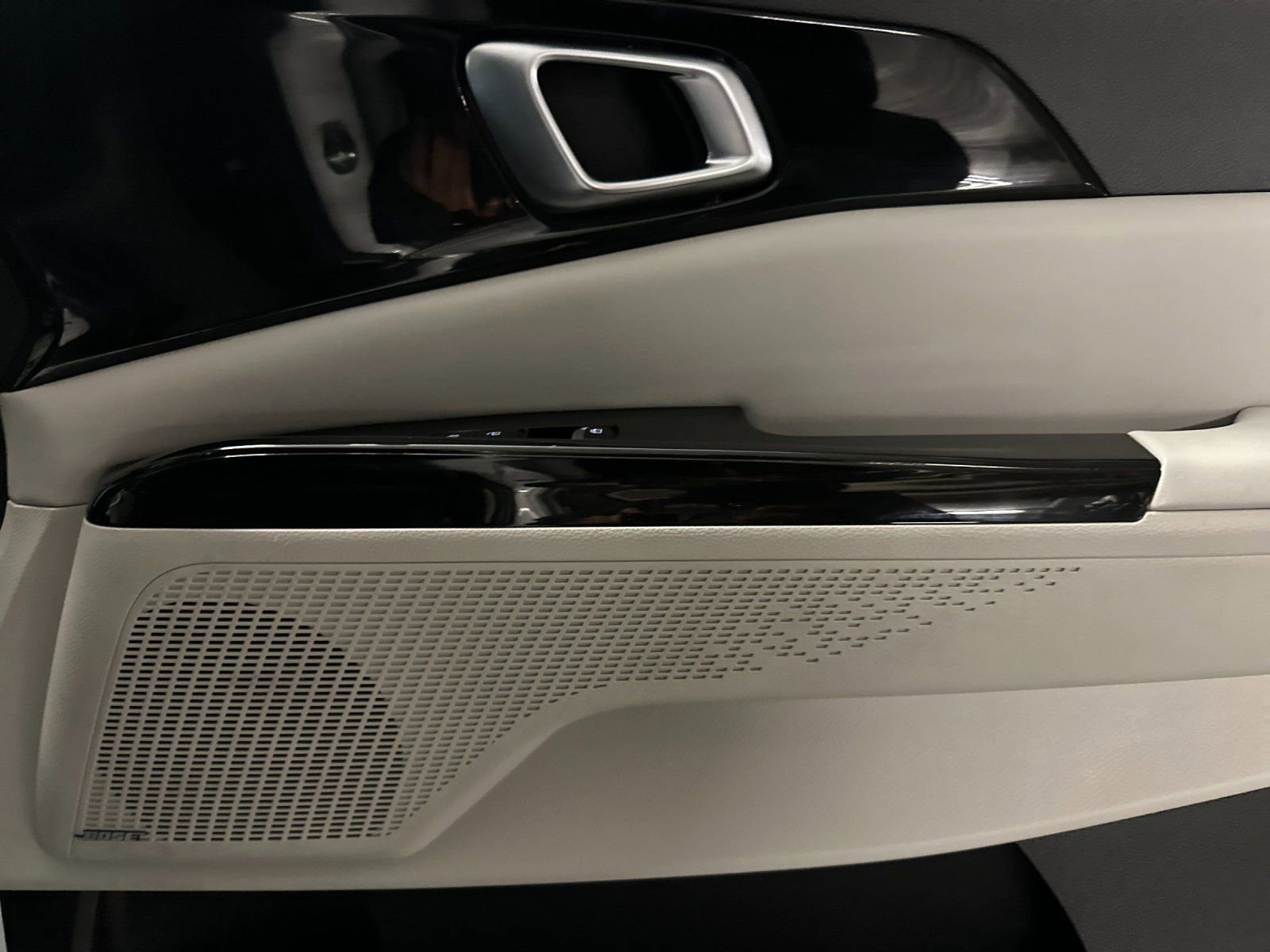 Certified 2022 Kia Carnival SX Prestige image 23