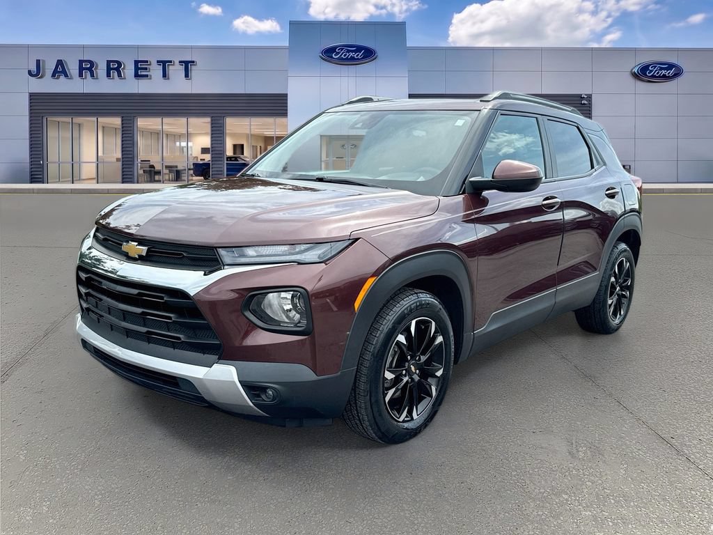 Used 2022 Chevrolet TrailBlazer LT w/ Convenience Package FWD image 3