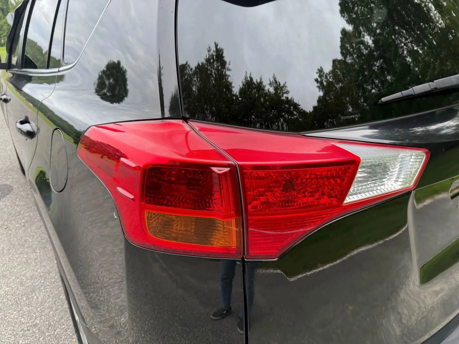 Used 2015 Toyota RAV4 Limited image 11