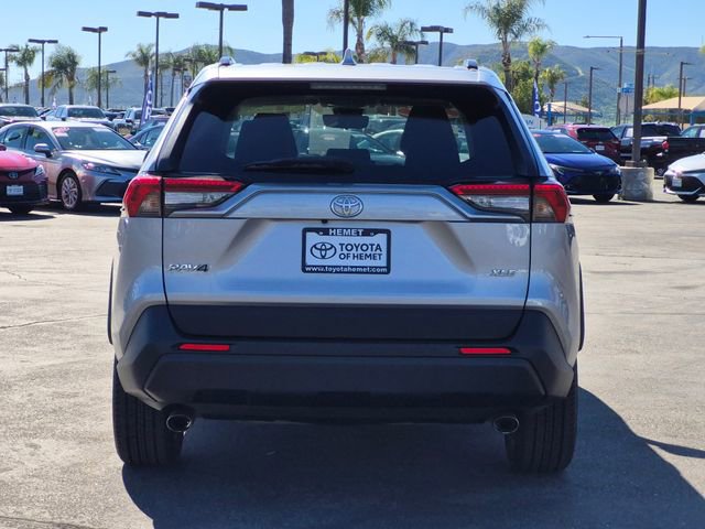 Used 2021 Toyota RAV4 XLE Premium image 7