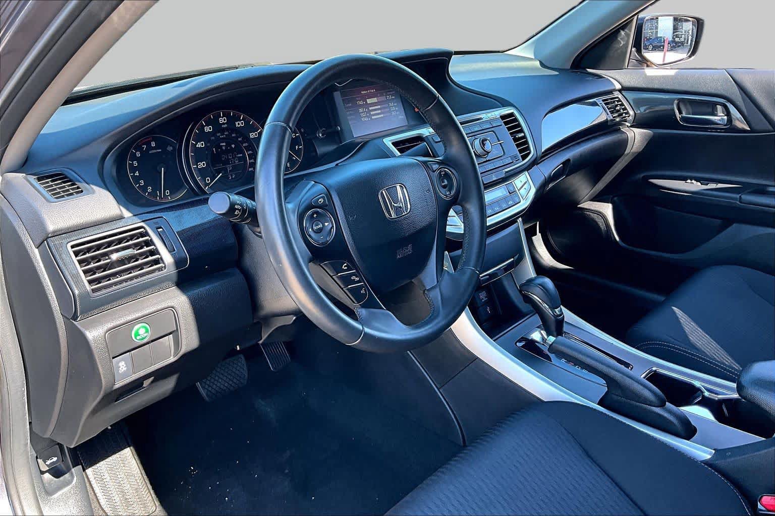 Used 2015 Honda Accord Sport image 18