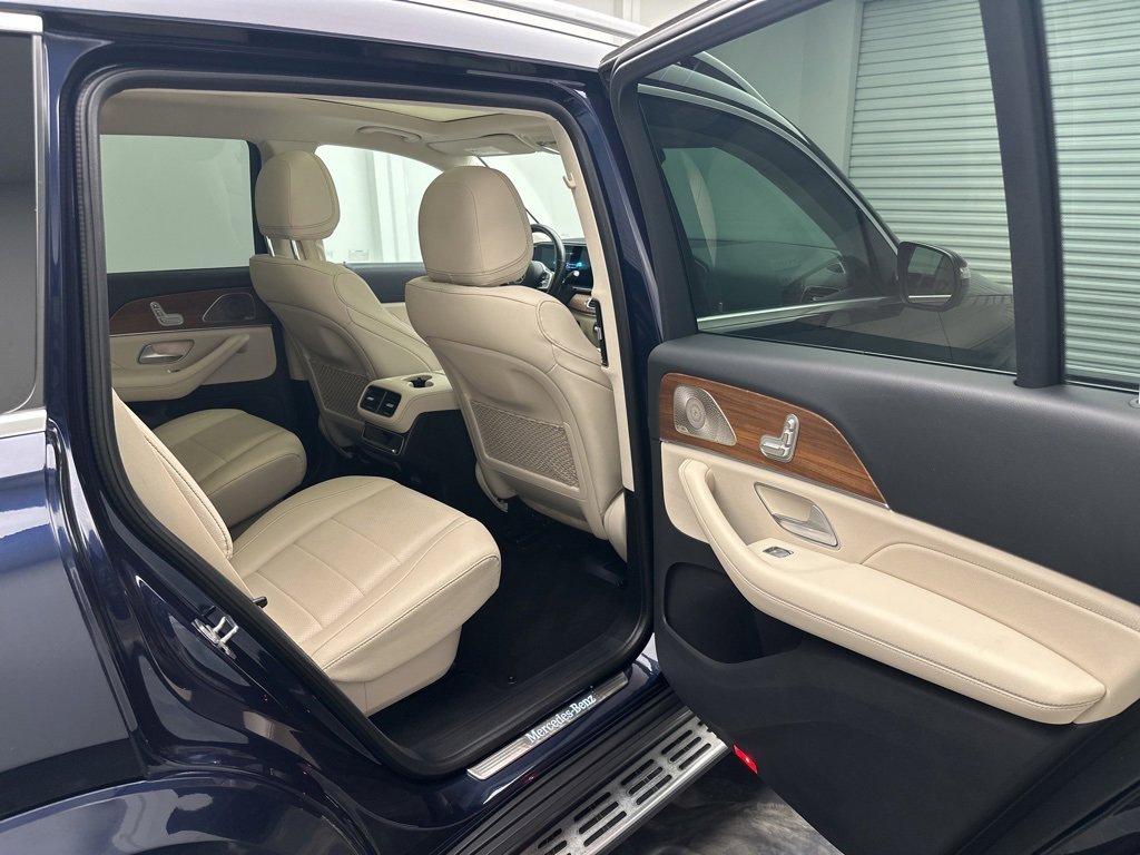 Used 2022 Mercedes-Benz GLS 450 4MATIC image 7