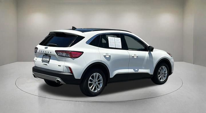 Used 2022 Ford Escape SE FWD image 5