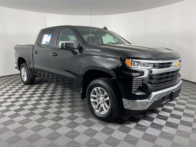 Used 2023 Chevrolet Silverado 1500 LT image 2