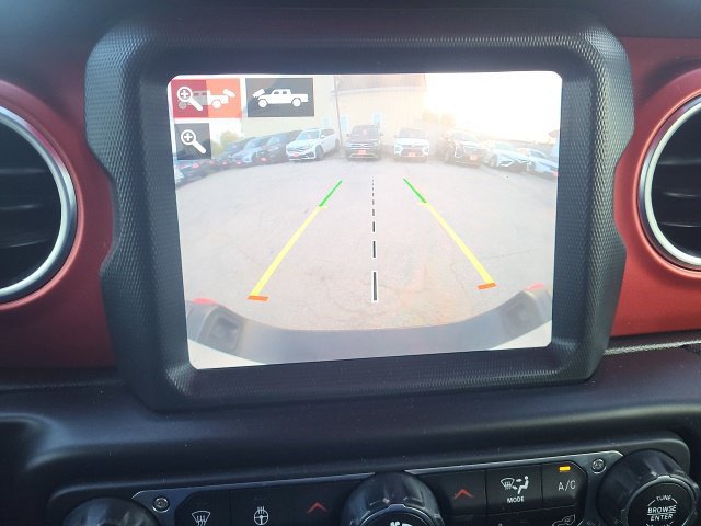 Used 2020 Jeep Gladiator Rubicon w/ Uconnect 4C Nav & Sound Group AWD/4WD image 9