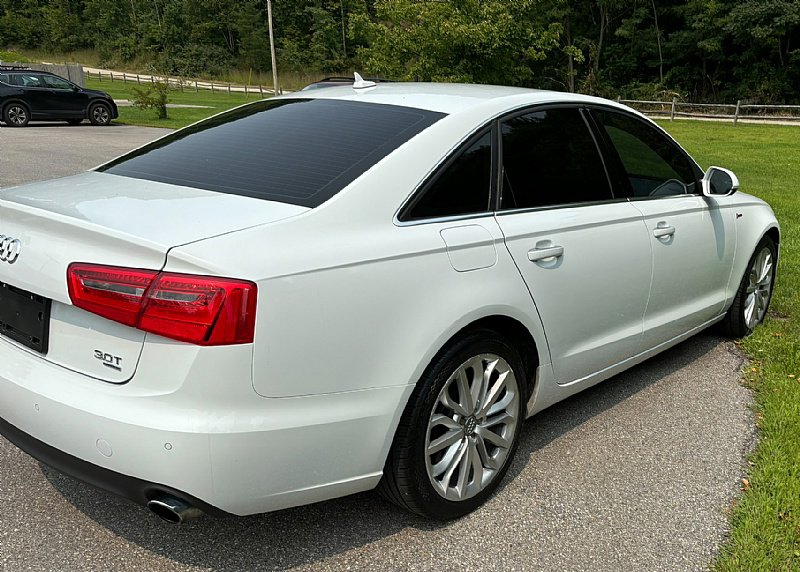 Used 2018 Audi A4 2.0T Premium w/ Convenience Package AWD/4WD image 4