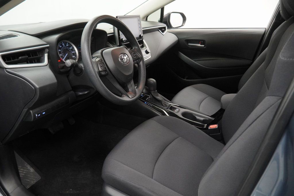 Used 2020 Toyota Corolla LE image 19