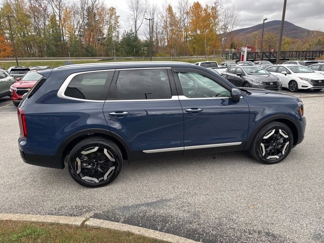 Used 2025 Kia Telluride S image 23