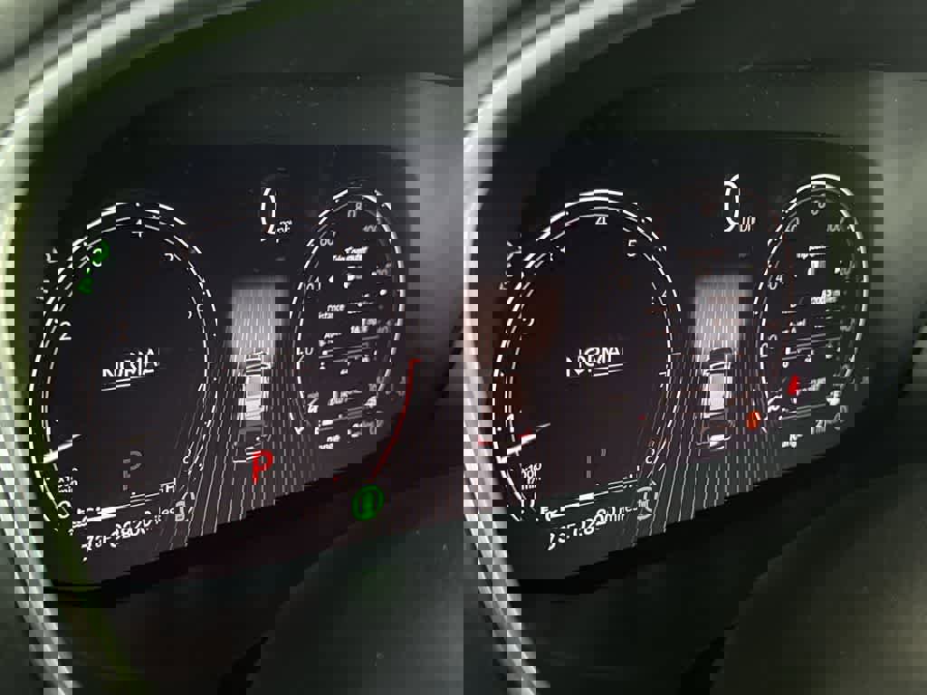 Used 2023 Acura MDX SH-AWD w/ Technology Package image 16