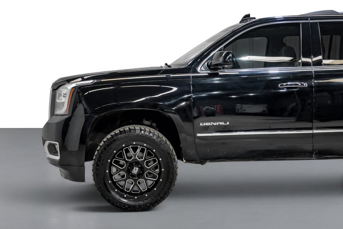 Used 2017 GMC Yukon XL Denali w/ Open Road Package AWD/4WD image 10