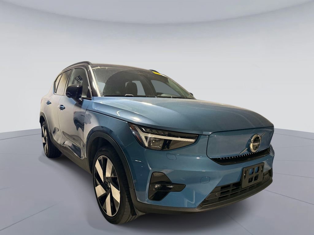 Used 2023 Volvo XC40 Recharge Ultimate AWD/4WD image 3