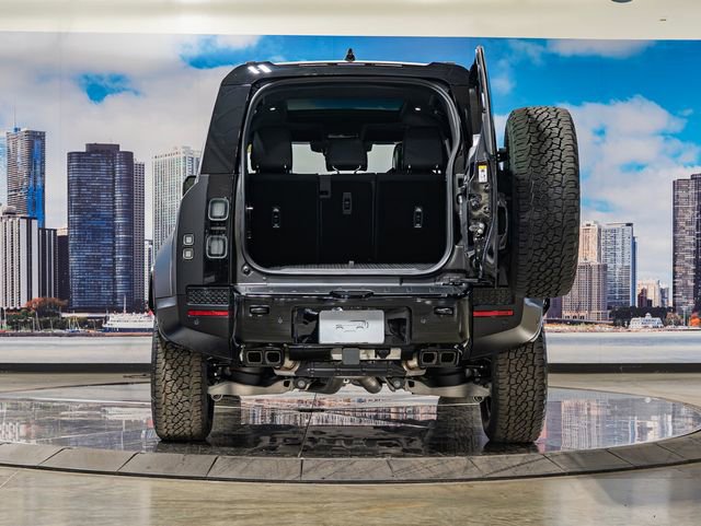 New 2026 Land Rover Defender 110 OCTA image 12