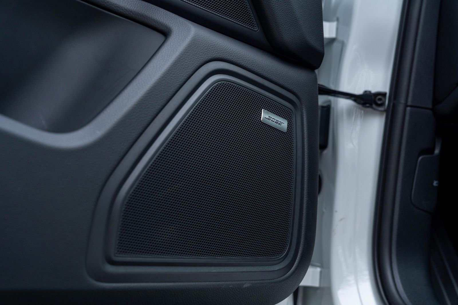 Certified 2025 Porsche Macan image 22