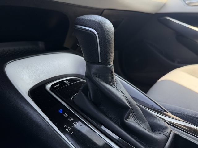 Used 2022 Toyota Corolla SE w/ Carpet Mat Package (TMS) FWD image 19