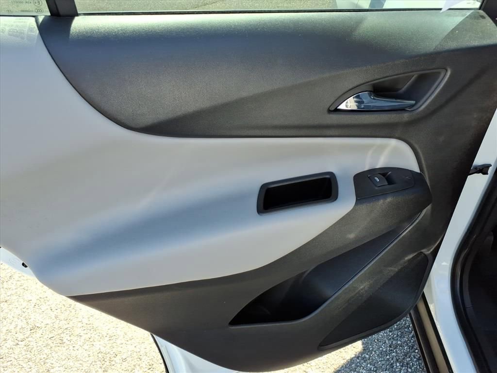 Used 2023 Chevrolet Equinox LT w/ Driver Convenience Package image 22