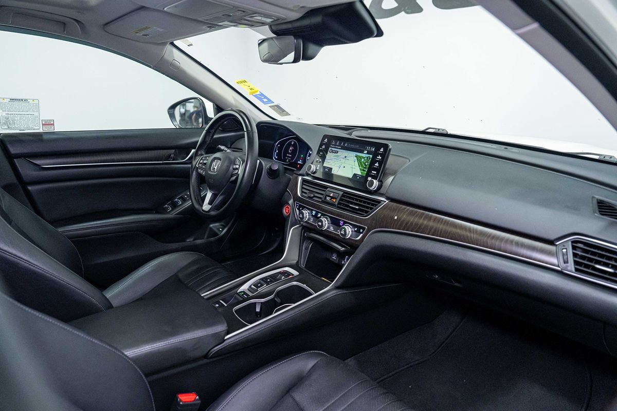 Used 2019 Honda Accord Touring image 19
