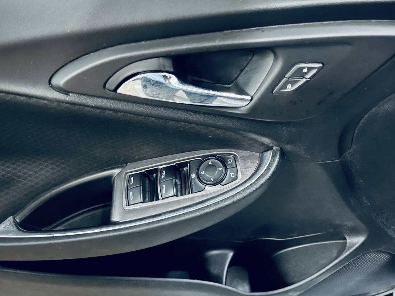 Used 2020 Chevrolet Malibu LT FWD image 30