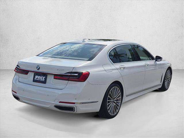 Used 2022 BMW 740i w/ Premium Package RWD image 5
