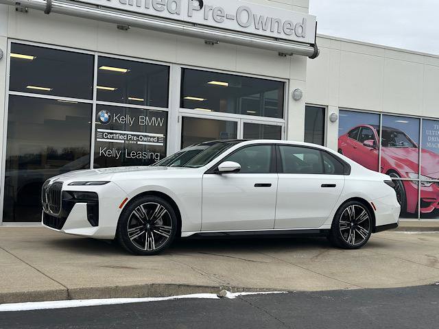 Certified 2023 BMW 760i xDrive image 5