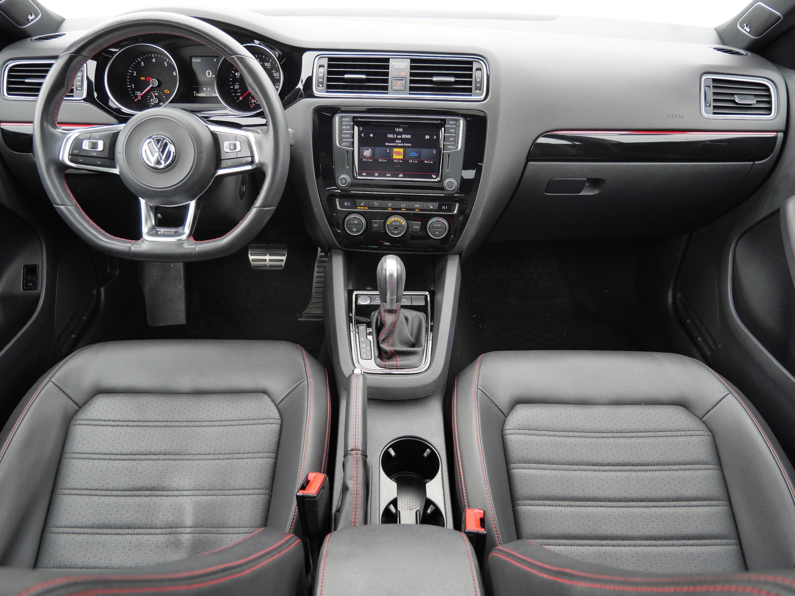 Used 2018 Volkswagen Jetta GLI image 10