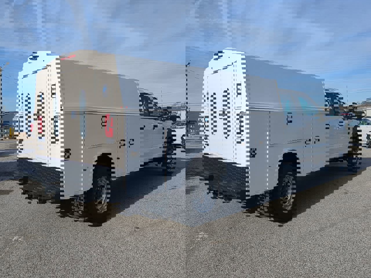 Used 2022 Ford F550 4x4 Crew Cab Super Duty w/ Power Equipment Group image 3