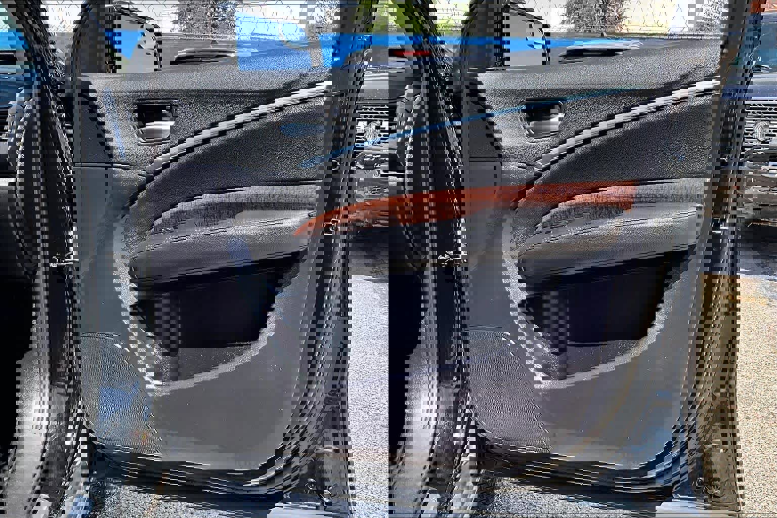 Used 2017 Acura MDX SH-AWD image 22