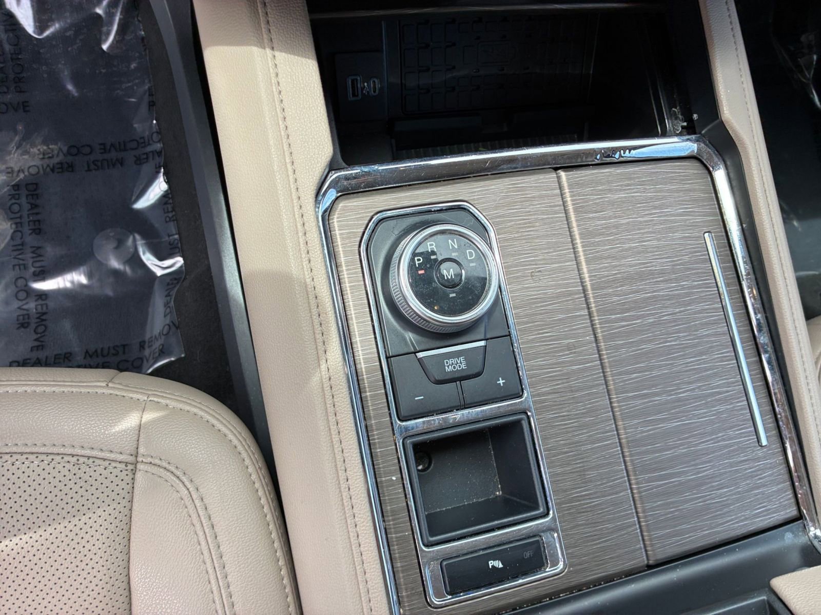 Used 2024 Ford Expedition Limited RWD image 46