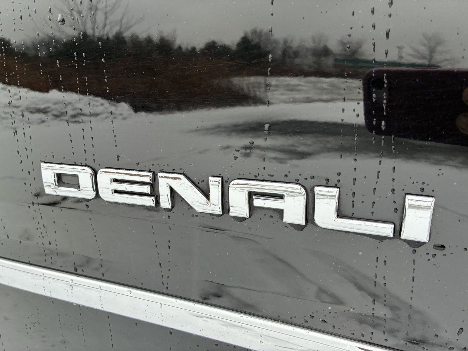 Used 2016 GMC Yukon Denali image 13