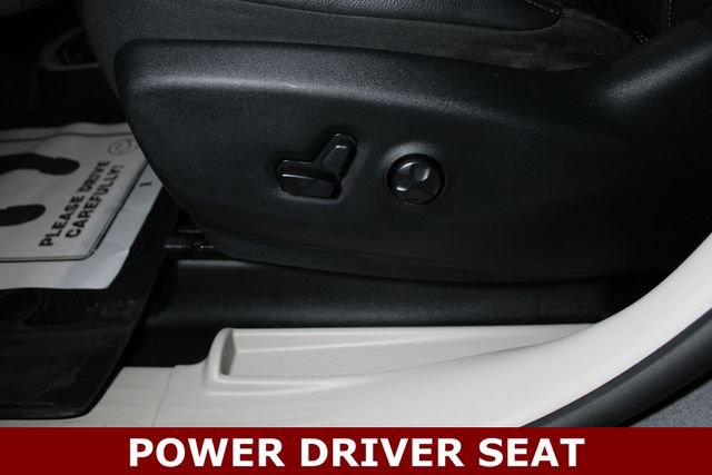 Used 2018 Chrysler Pacifica Touring-L Plus w/ Tire & Wheel Group FWD image 3