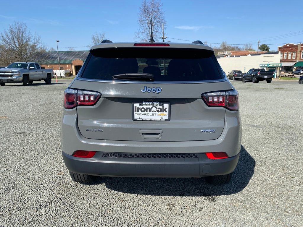 Used 2024 Jeep Compass Latitude image 4