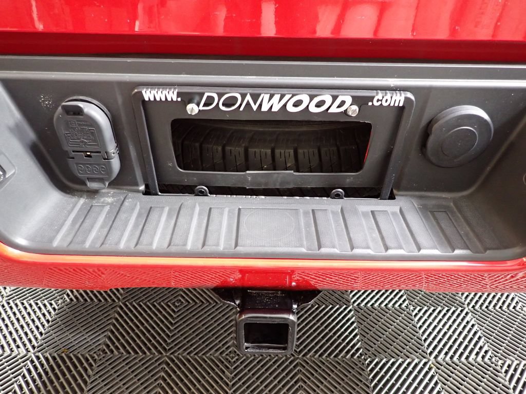 Used 2018 Chevrolet Silverado 1500 Custom w/ Custom Convenience Package RWD image 15