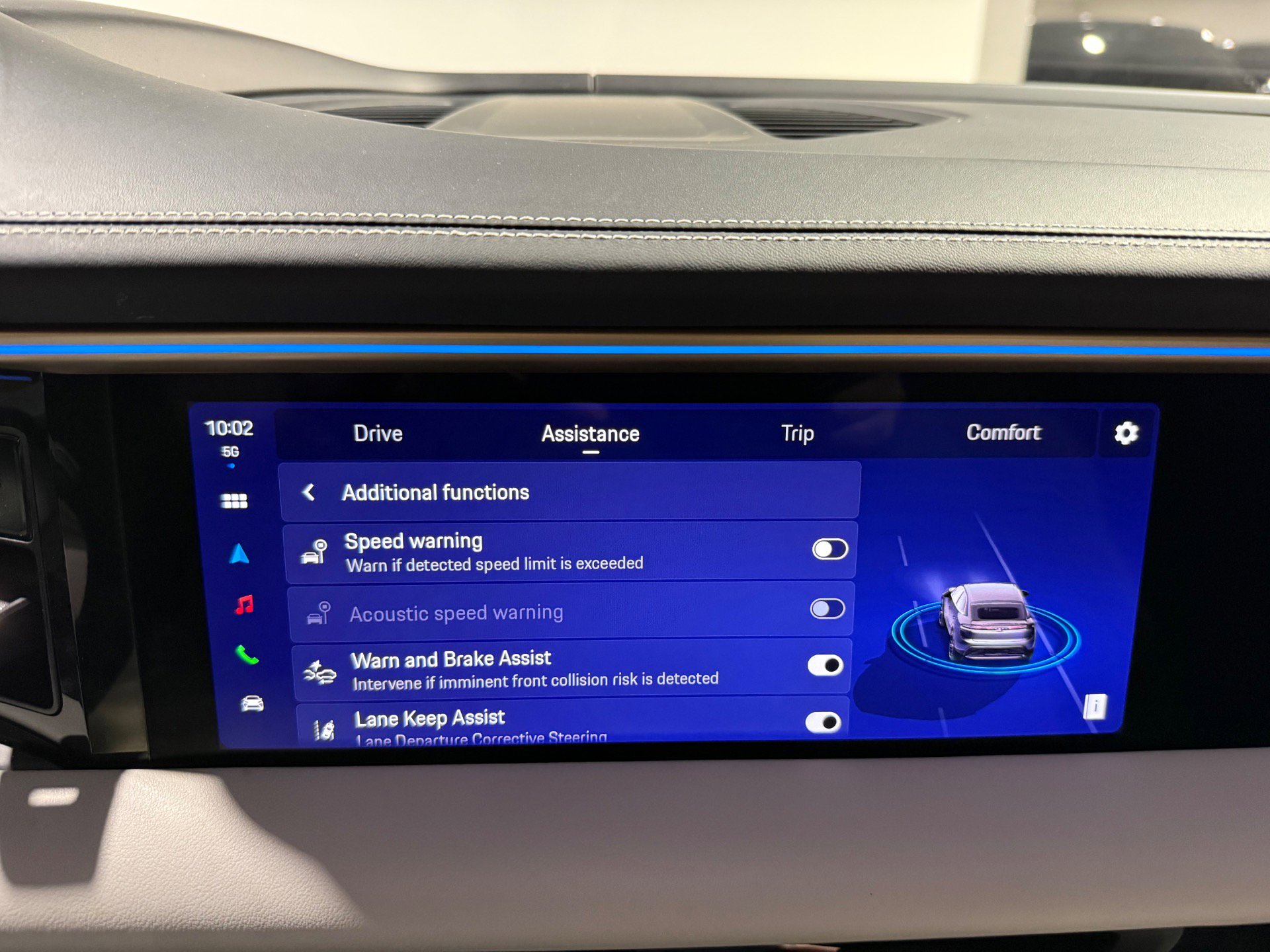 Used 2024 Porsche Macan 4 Electric w/ Premium Package image 55