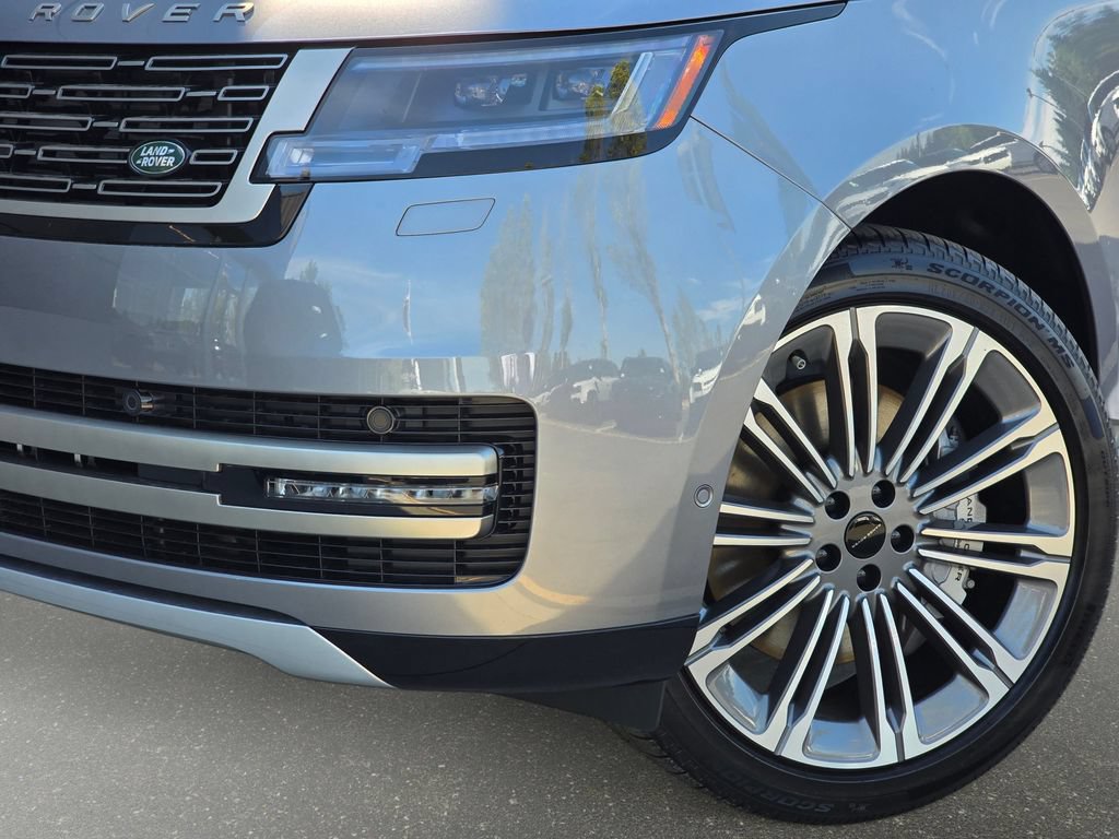 New 2026 Land Rover Range Rover Long Wheelbase SE AWD/4WD image 31