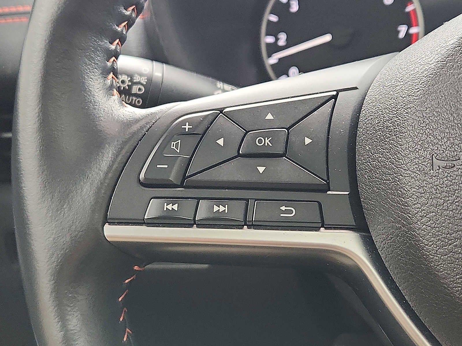 Used 2024 Nissan Sentra SR w/ SR Premium Package image 21