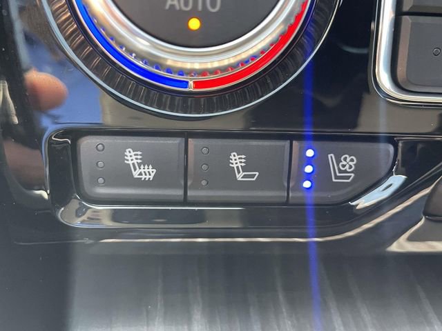 Certified 2022 GMC Yukon Denali w/ Denali Reserve Package image 24