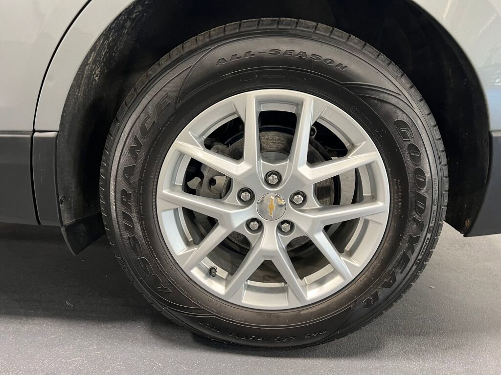 Used 2023 Chevrolet Equinox LT w/ Driver Convenience Package image 21