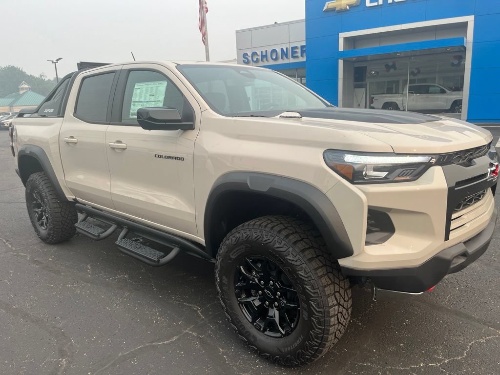 New 2026 Chevrolet Colorado ZR2 w/ Midnight Edition AWD/4WD image 8