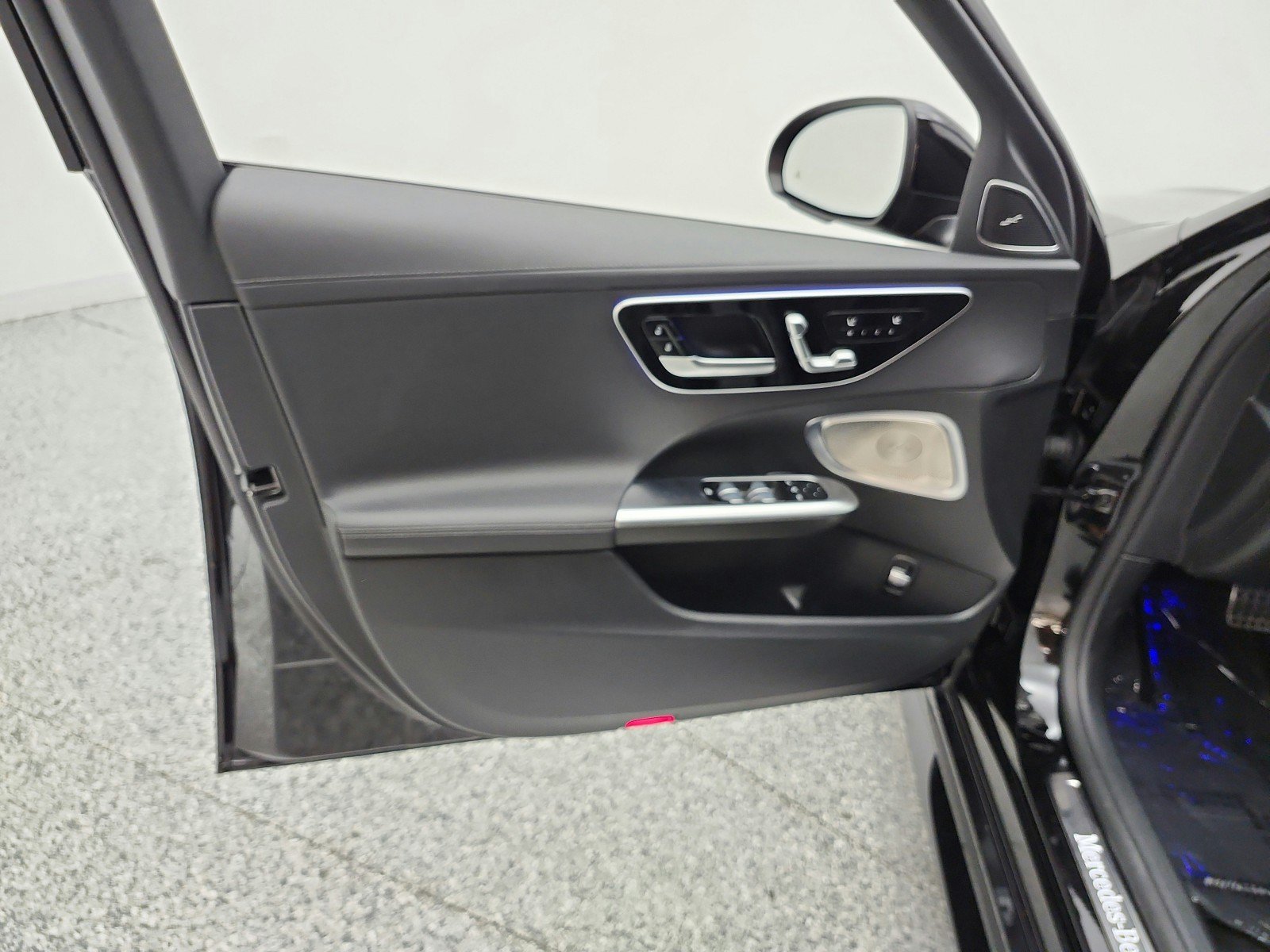 Used 2024 Mercedes-Benz C 300 Sedan image 15